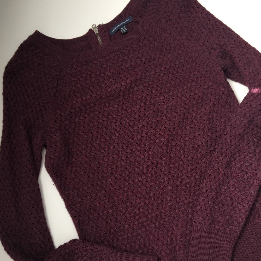 EUC AE sweater worn once
